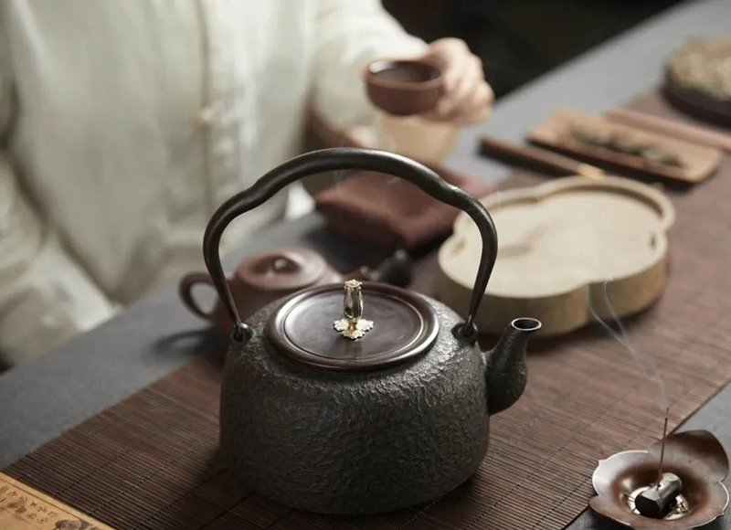iron teapot